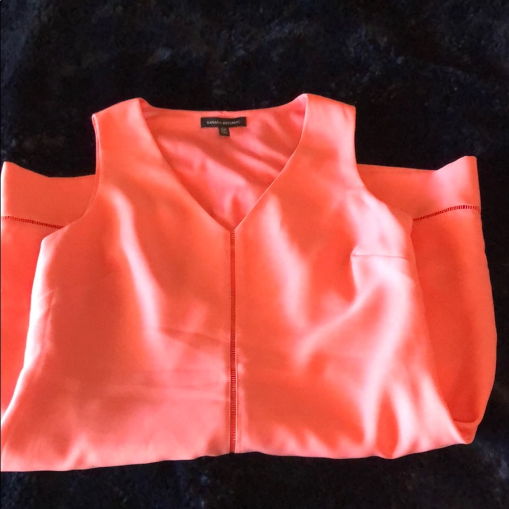 Salmon pink sleeveless dress